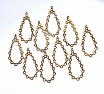 TEN ORNATE VINTAGE 32x15 FANCY BRASS CONNECTOR FINDINGS CF198/4126