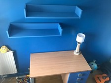 Chambre enfant junior (bleue) mezzanine, bureau, armoire, étagères