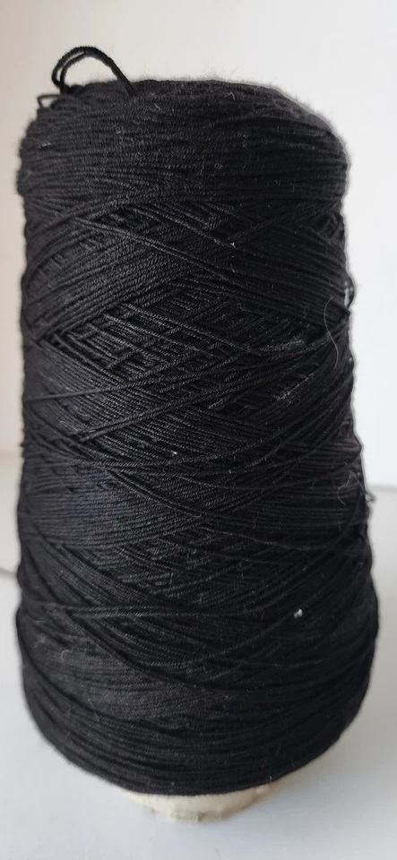 Cono de hilo negro Silk City Fibers 5100 Marbella - mezcla de rayón premium de 15,7 oz Foto 2 de 4