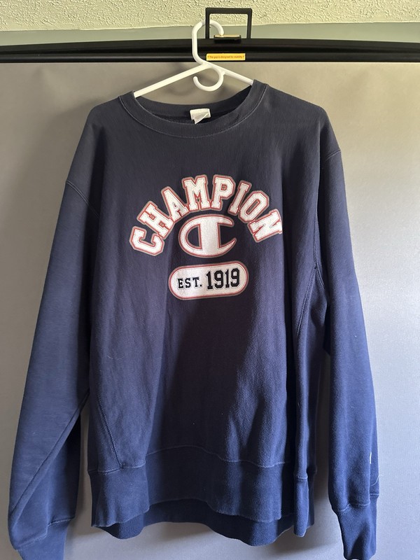 Champion Navy Crewneck Sweatshirt EST. 1919  Size Large