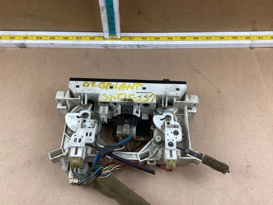 Оригинальный климат-контроль температуры кондиционера Mitsubishi Galant 2002-2003 годов выпуска - Изображение 3 из 4