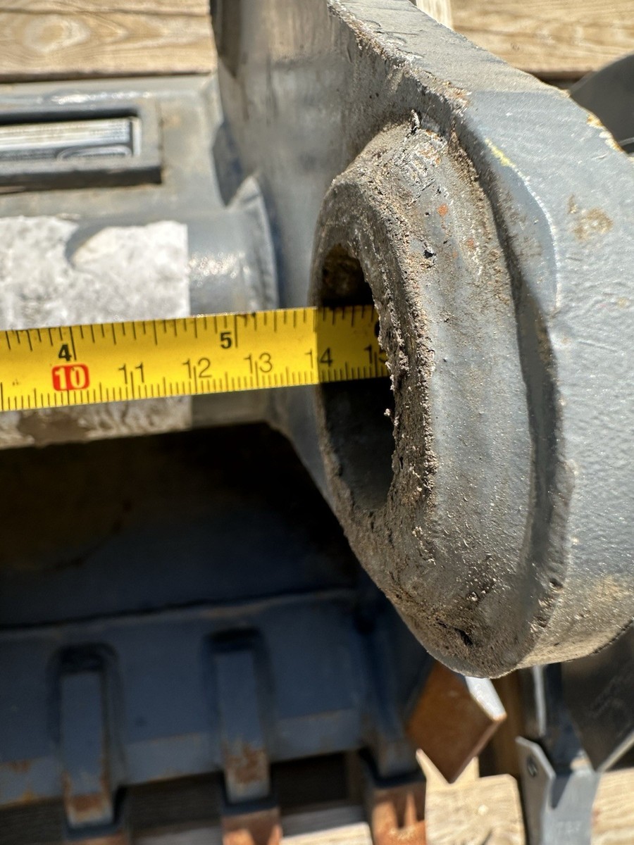 John Deere 26P 26G 27D Hitachi ZX26U Pin On Bucket Strickland 18