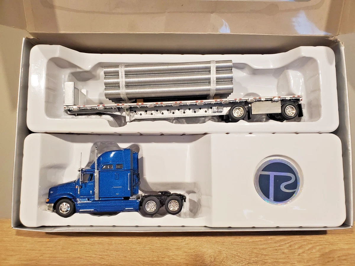 Tonkin Replicas 1/53 Scale International 9400i (Blue) with Flatbed