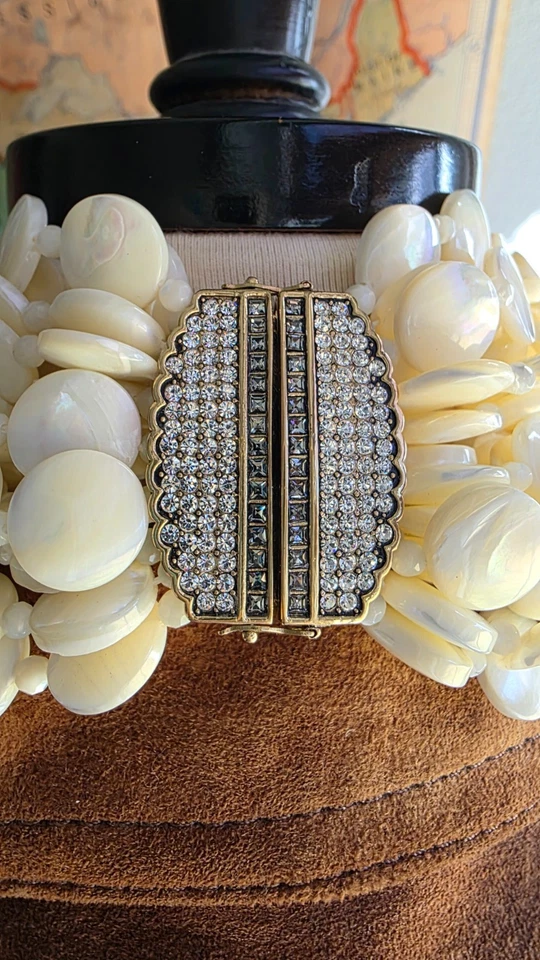 Collar babero vintage Heidi Daus madreperla estrás cierre magnético MOP Foto 4 de 4