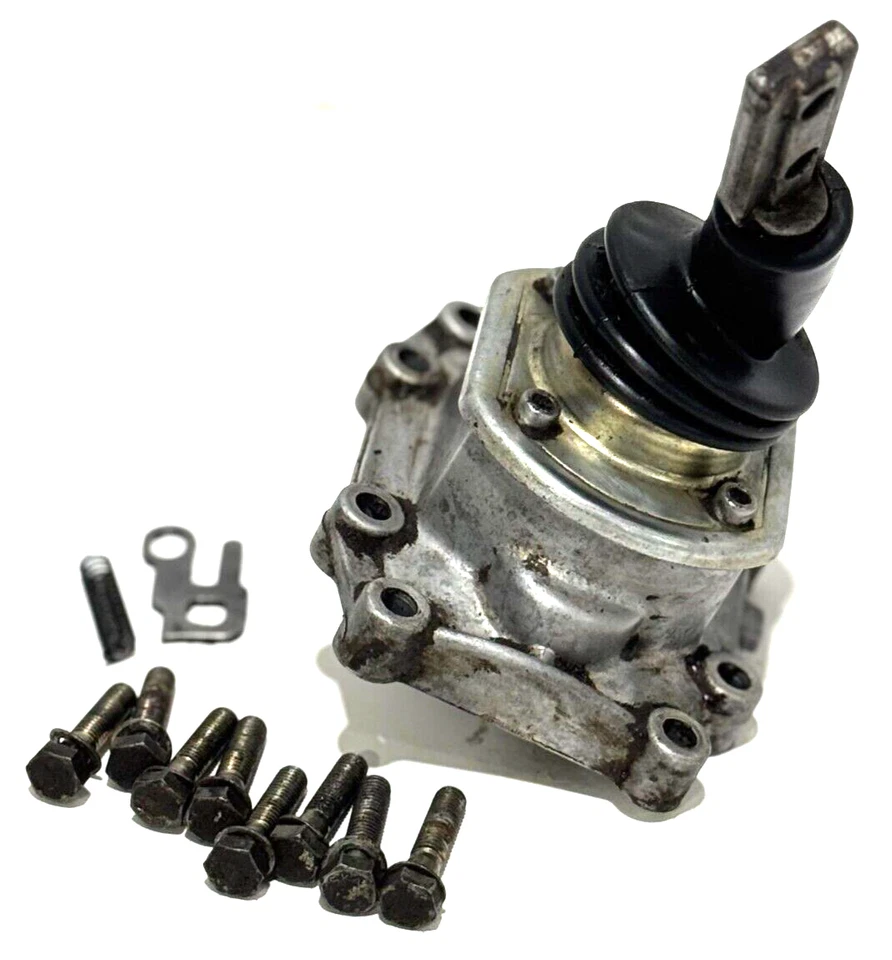 ZF S5-42 (4.14-0.77) 4X4 Diesel 7.3L Transmission Shift Tower Assembly USED OEM - Image 2 of 4