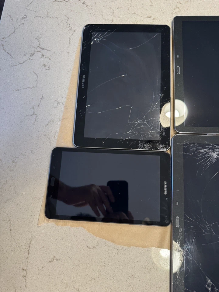 Samsung Galaxy TAB WIFI SM-T380, GT-P7510, SM-P600, SM-T900 Lot X 4 - Image 3 of 4