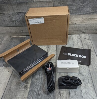Black Box KVM Switch ServSwitch Secure mit DVI USB 4 PORT SW4008A EAL Neu