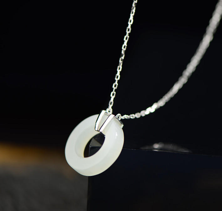 Collier Jade Blanc Naturel et Argent 925 - Bijou Tendance pour Style Bohème Chic