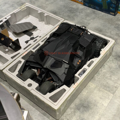 1/6 Hot Toys MMS596 The Dark Knight TDK Tumbler Batman Batmobile