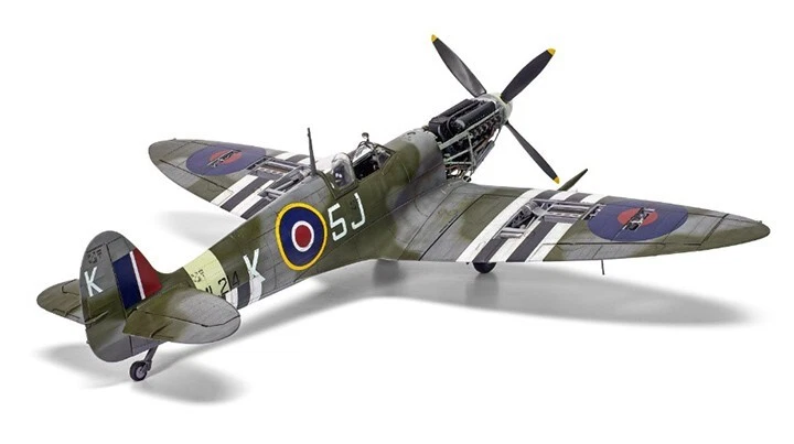 Airfix #17001 1/24 Supermarine Spitfire Mk.Ixc Foto 2 de 4