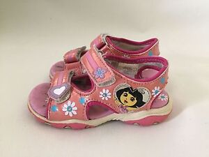 Nickelodeon s Dora  The Explorer  Light Up Open Toe Sandals  