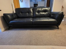 Harlen Leather 4 Seater And 2 Seater Sofas.