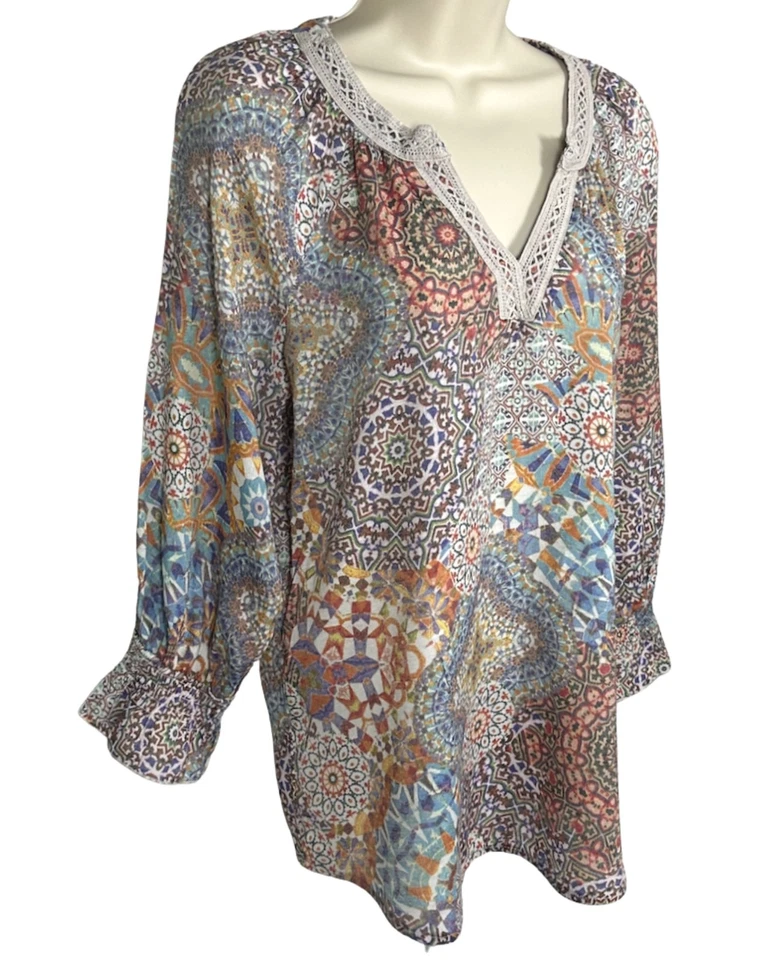 Top para mujer Spense floral manga larga ligero ribete de encaje pequeño pequeño Foto 2 de 4