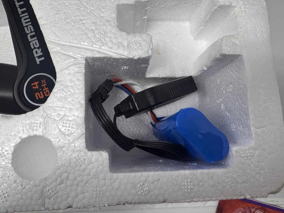 UDI RC Power Tempo Boat UDI002 2.4GHz Remote Control Racing Boat Tested - Image 4 of 4