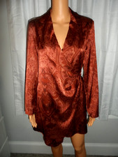 Beautiful Gianni Bini size 4 brown print wrap front long sleeve dress women NWT