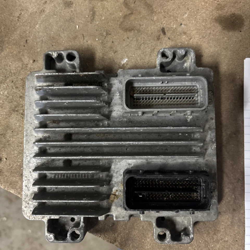Módulo de unidad de control del motor Pontiac G6 2008-2009 ecu ecm oem 12619077 yrps Foto 2 de 2