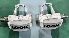 Look Arc F Clipless Pedals White PP-156 Pedals Pair Vintage good used condition