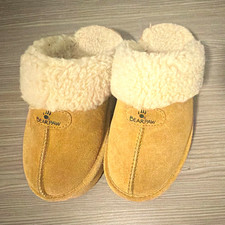 BEARPAW Loki Women  s Suede Shearling Lined Slip-On Slippers Tan/White 9