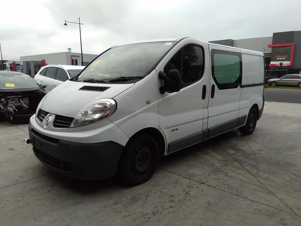 RENAULT TRAFIC X83 COURTESY LIGHT VAN 04/04-12/14  - Image 3 of 4