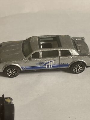 Matchbox 2001 Limousine VIP Shuttle 