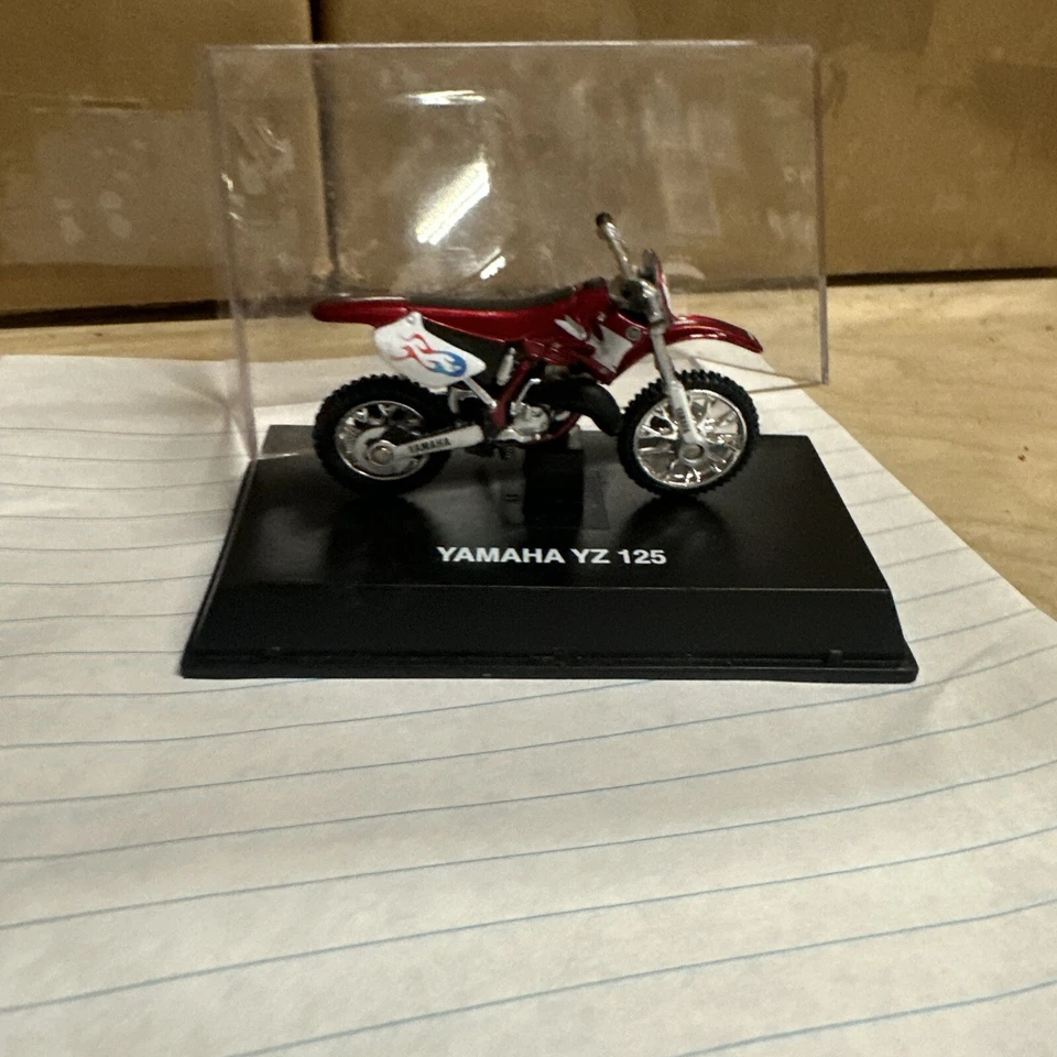 NEW RAY YAMAHA YZ 125 Motorcycle Toy - Image 3 of 4
