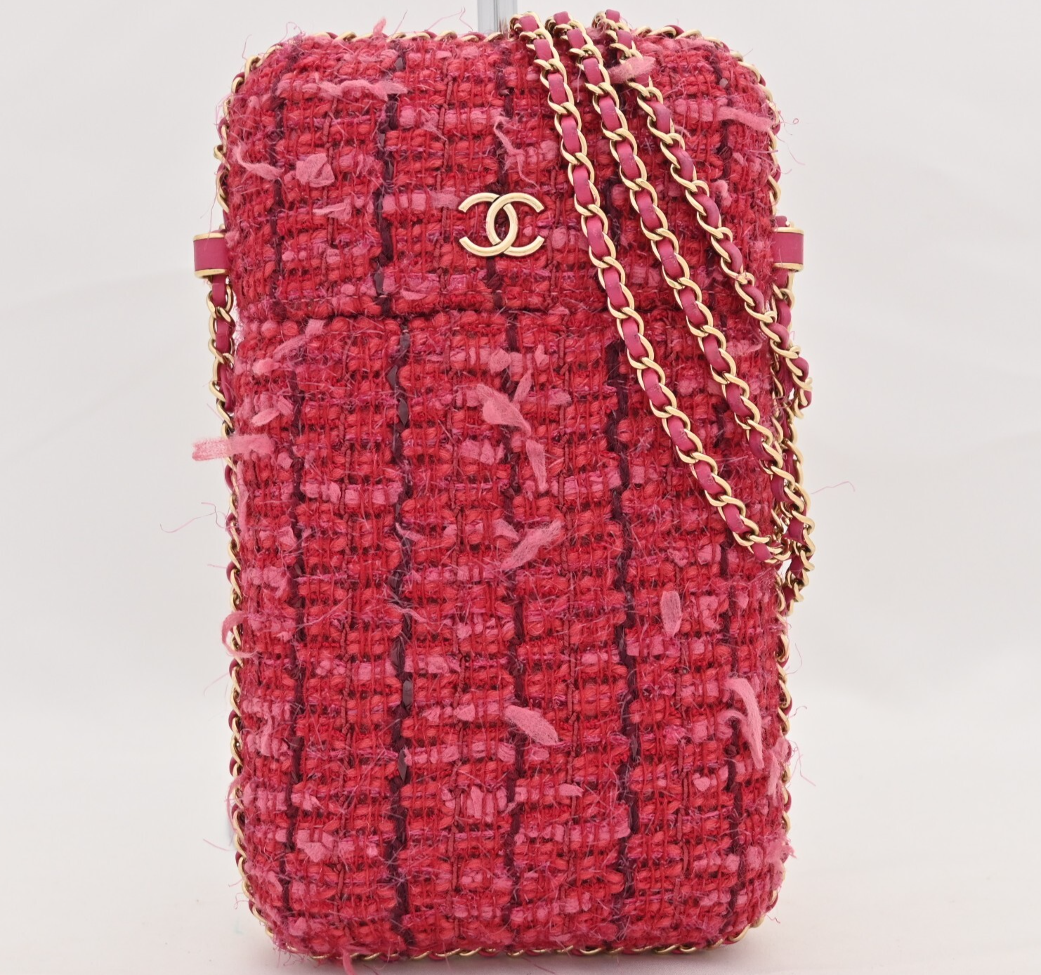 CHANEL Smartphone Case with Chain Shoulder Strap Tweed Gold Pink CC Logo ch77157eh