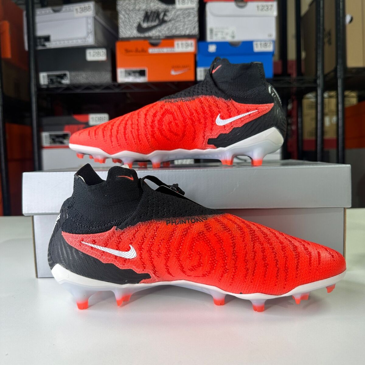 Size 6.5 Nike Phantom GX Elite Firm-Ground Soccer Cleats FG Size 6.5 Nike Phantom GX Elite Firm-Ground Soccer Cleats FG