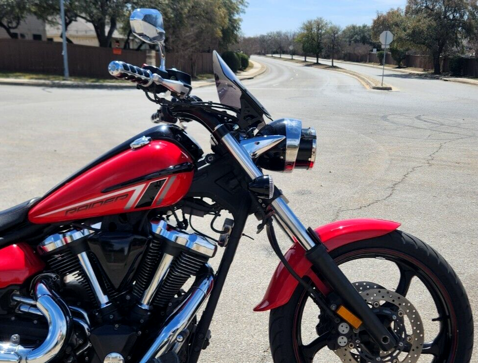 LOW TOURING SCREEN YAMAHA XV 1900 RAIDER (08-16) CHOPPER