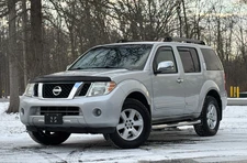 2011 Nissan Pathfinder SV