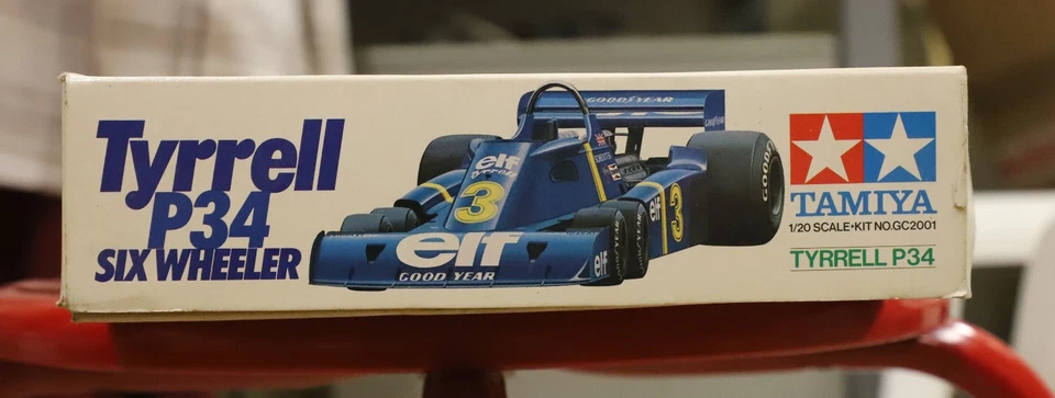 TAMIYA 1/20 - Kit TYRRELL P34 Six Wheeler, Grand Prix collection Kit 20001 - Immagine 3 di 3