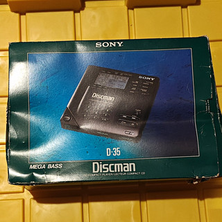 Sony Discman D 35 Mega Bass Portable CD Player Black w/ Headphone Jack