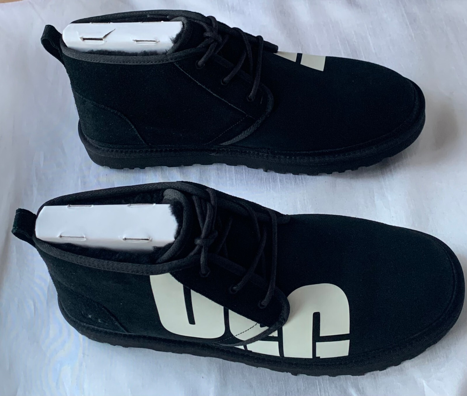 UGG Men's Neumel CHOPD Black/White Size 17 - Stylish Comfort image 4