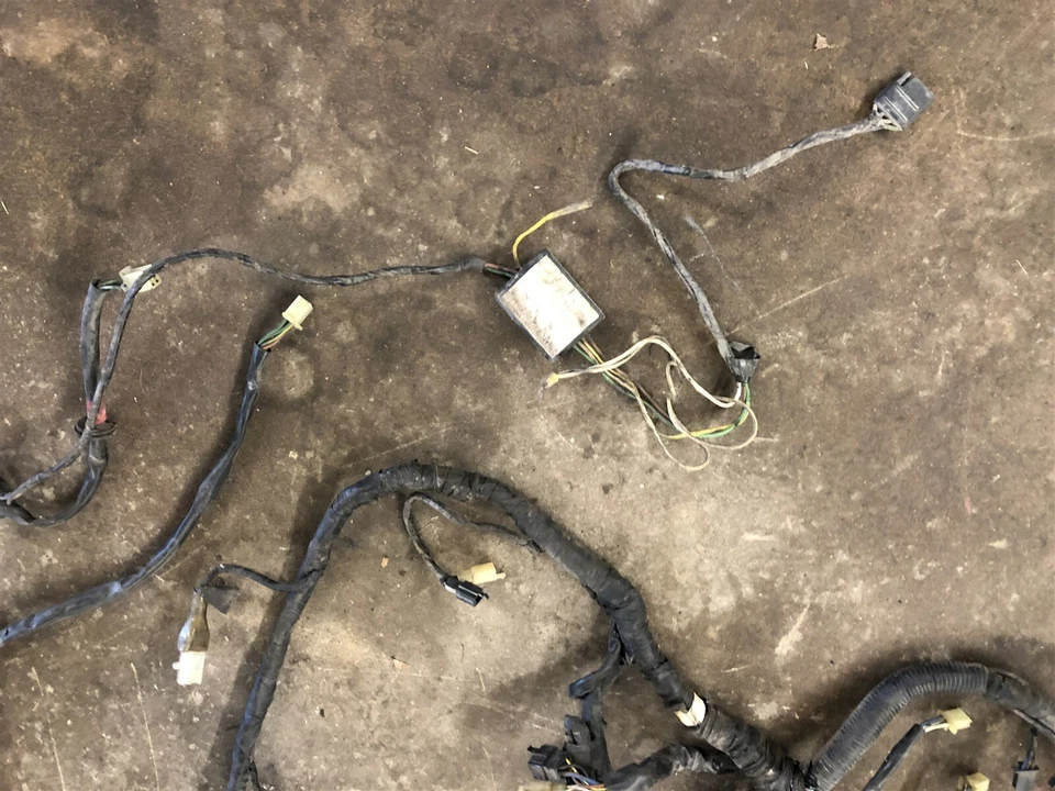 Arnés de cables cableado principal OEM telares Honda Goldwing GL1200 GL 1200 84 85 86 87 Foto 3 de 4