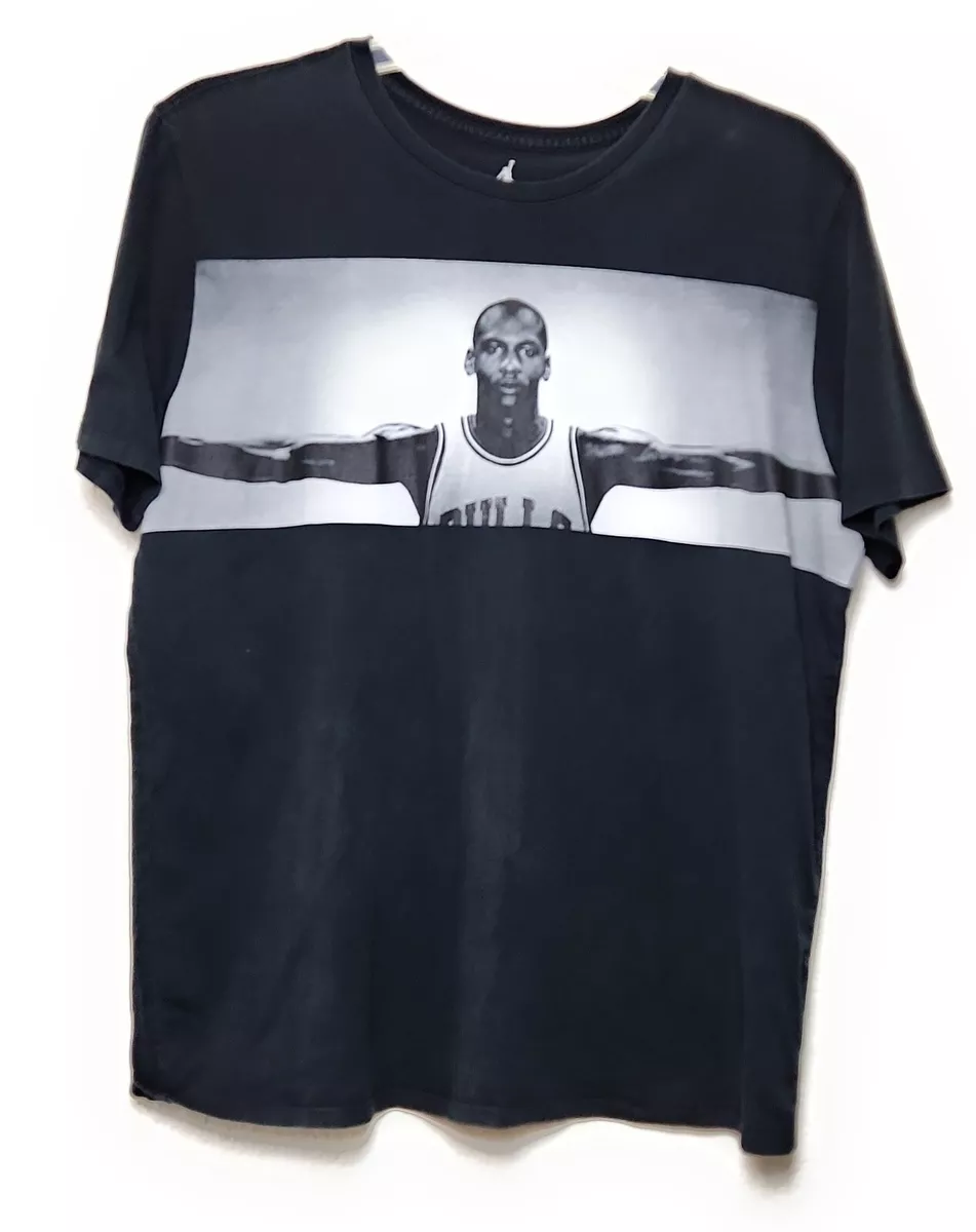 Michael Jordan outstretched Arms Black T shirt size Large Basketball