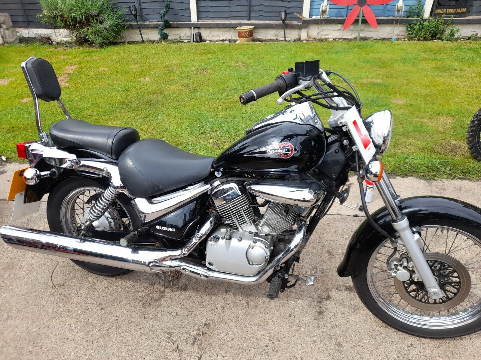 Suzuki Intruder 125 VL 125 / K* / LC / Uk1 / UY / Y / Intruder