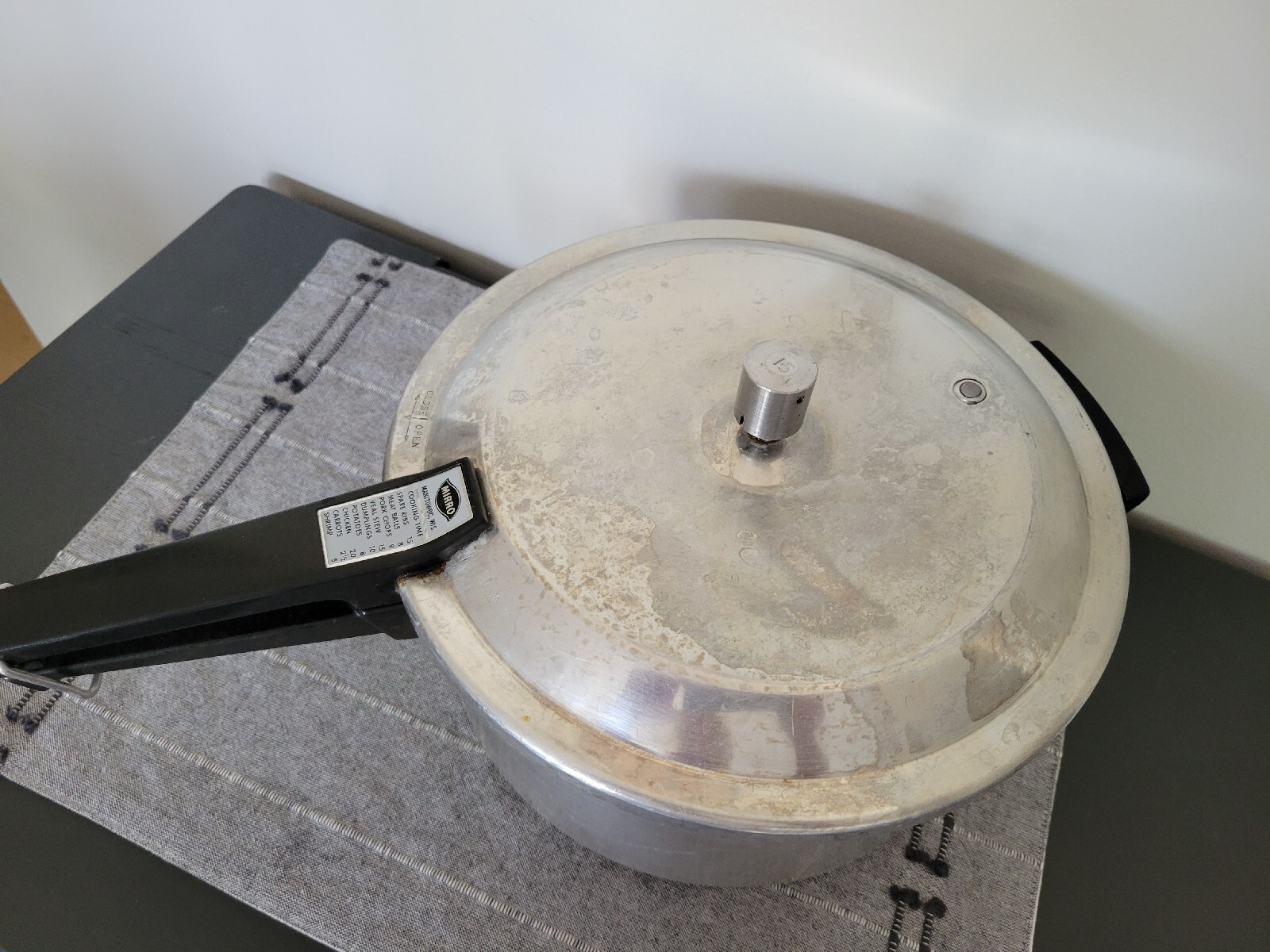 Mirro-Matic "6" Qt. Aluminum Pressure Cooker  Manitowoc Wis USA Vintage