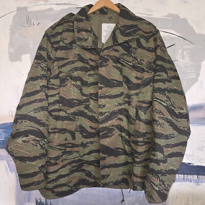 Vintage Tiger Stripe Camo Field Jacket M65 Alpha Industries Size Large Reg USA