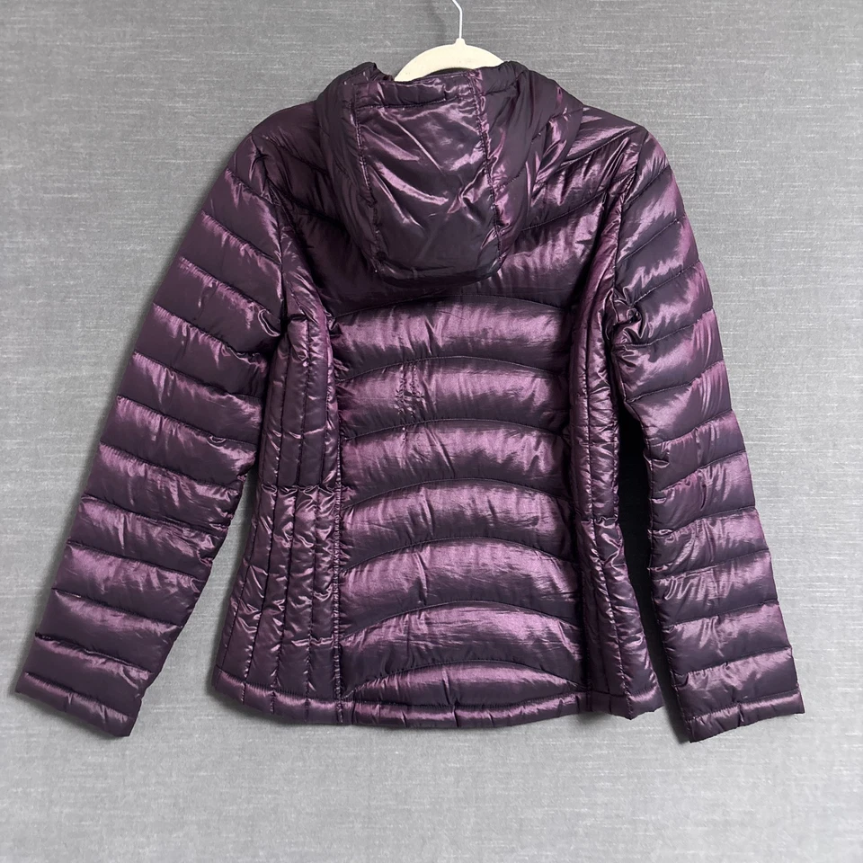 Chaqueta Andrew Marc S Púrpura Metálica Plumón Acolchada Embalable Con Capucha Invierno Foto 2 de 4