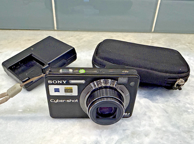 Sony Cyber-shot DSC-W170 10.1MP Digital Camera - Silver (DSC-W170 Sony Cyber-shot DSC-W170 10.1MP Digital Camera - Silver (DSC-W170