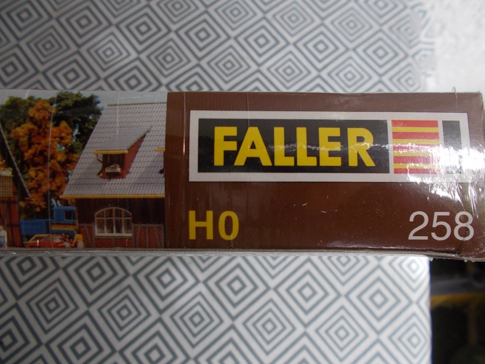 Maison Miniature Faller HO Briques Et Colombages - Neuf Sous Blister (réf. B-368)