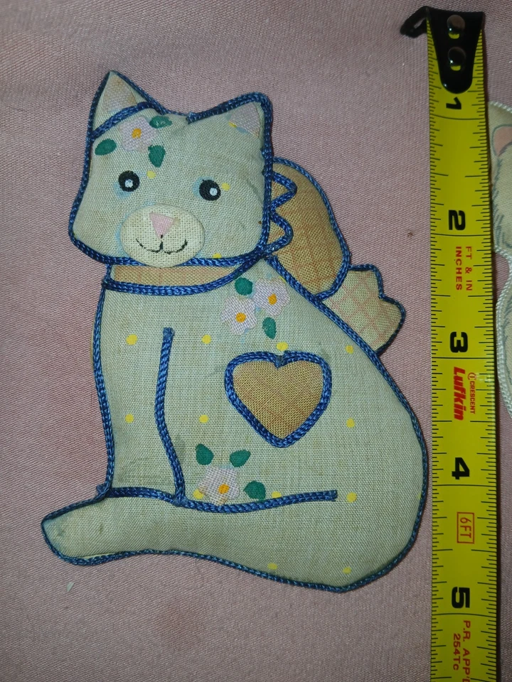 Винтажный 70-х/80-х годов кот котенок выстеганная смола бабушка сердечник магниты (4) китч страны EUC - Изображение 2 из 4