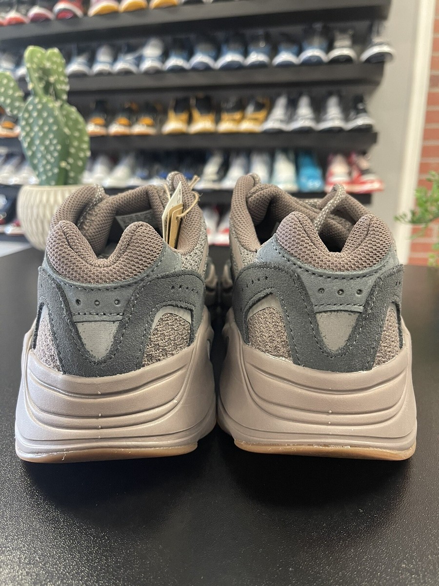 Size 8 - adidas Yeezy Boost 700 V2 Mauve Brand New! | eBay
