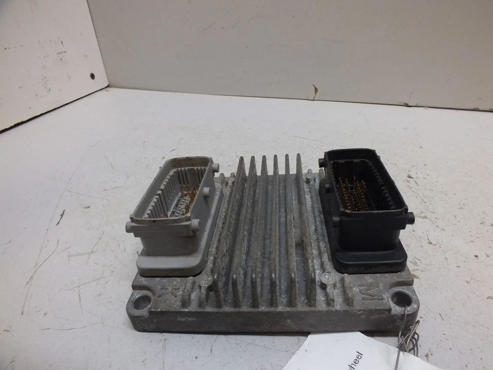 05 06 2005 2006 CHEVROLET AVEO ENGINE CONTROL MODULE 96499746 #236C Foto 2 de 4