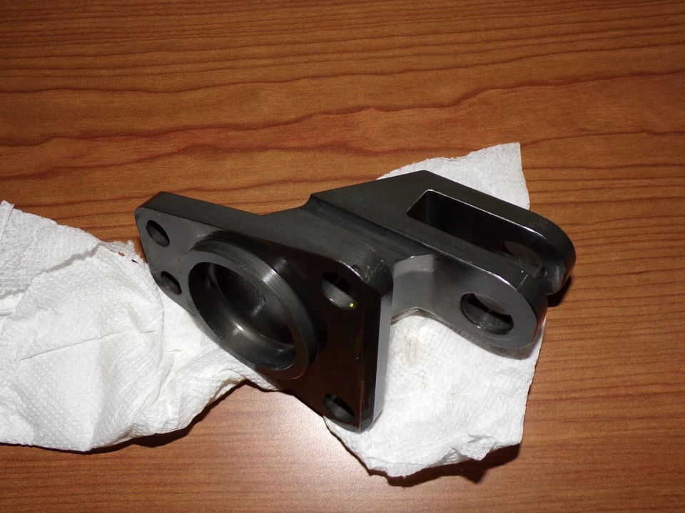 Montaje de anclaje servo Eurocopter AS332 Super Puma 332A32-3202-00 Foto 2 de 3