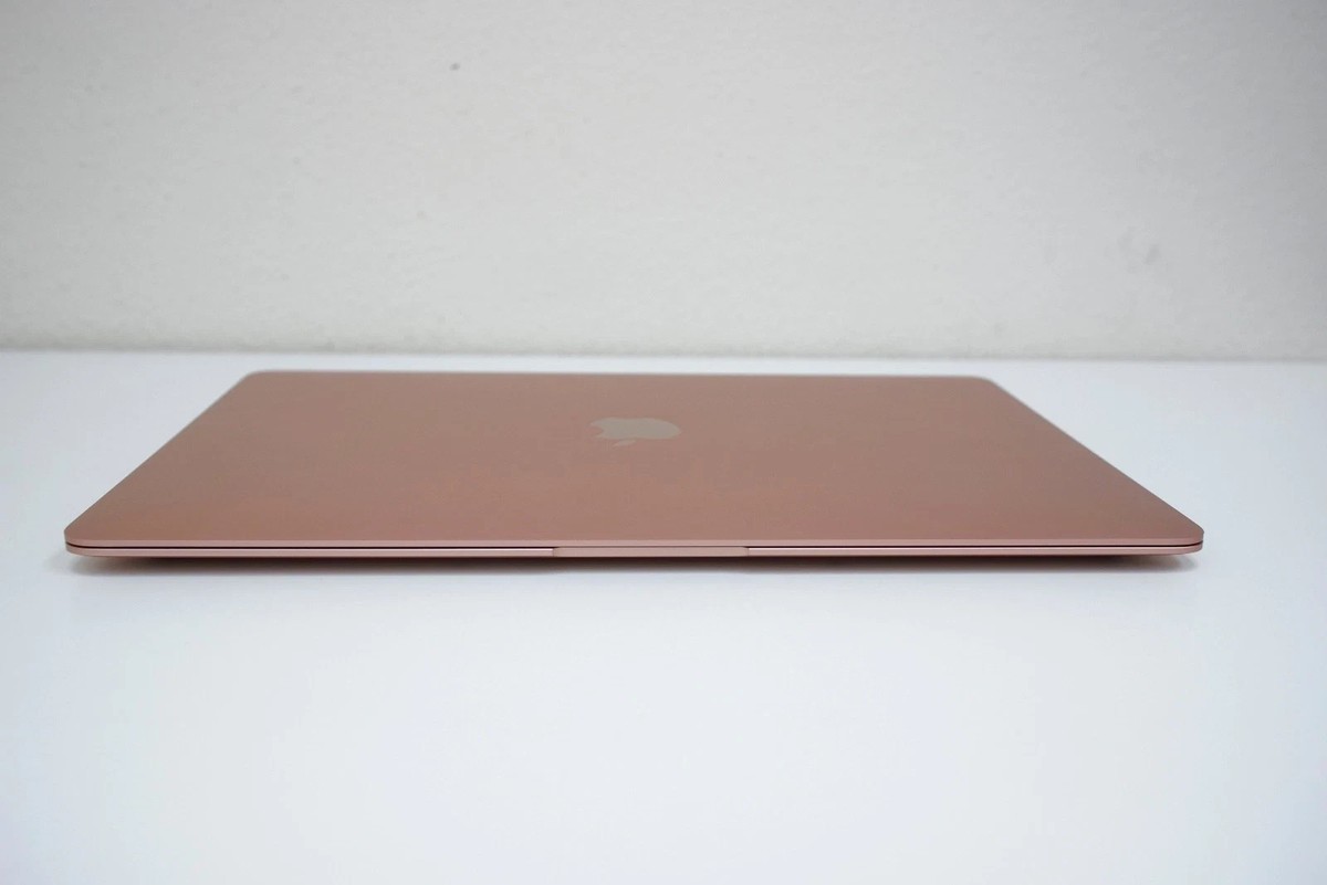 New Apple MacBook Air (M1, 256GB SSD, 8GB Ram, 13.3