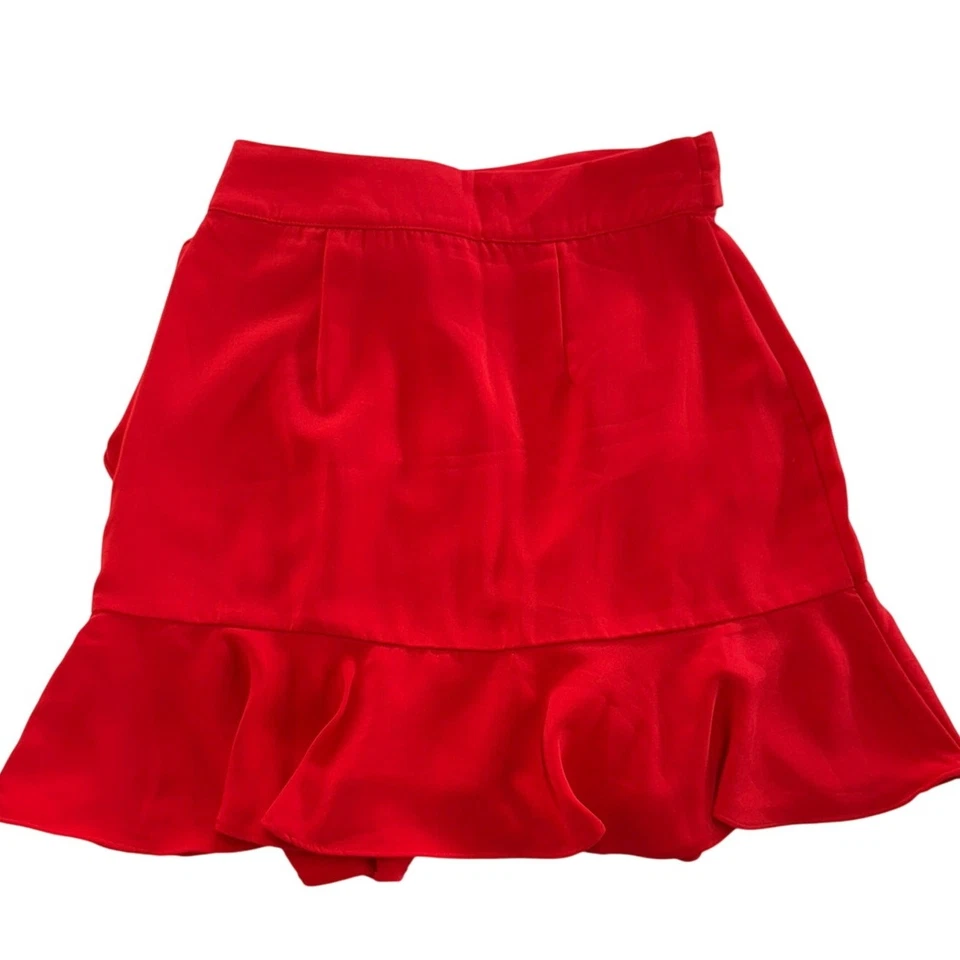 Falda By The Way Mujer X Pequeña Roja Volantes Corbata Cintura Mini REVOLVE Foto 2 de 4