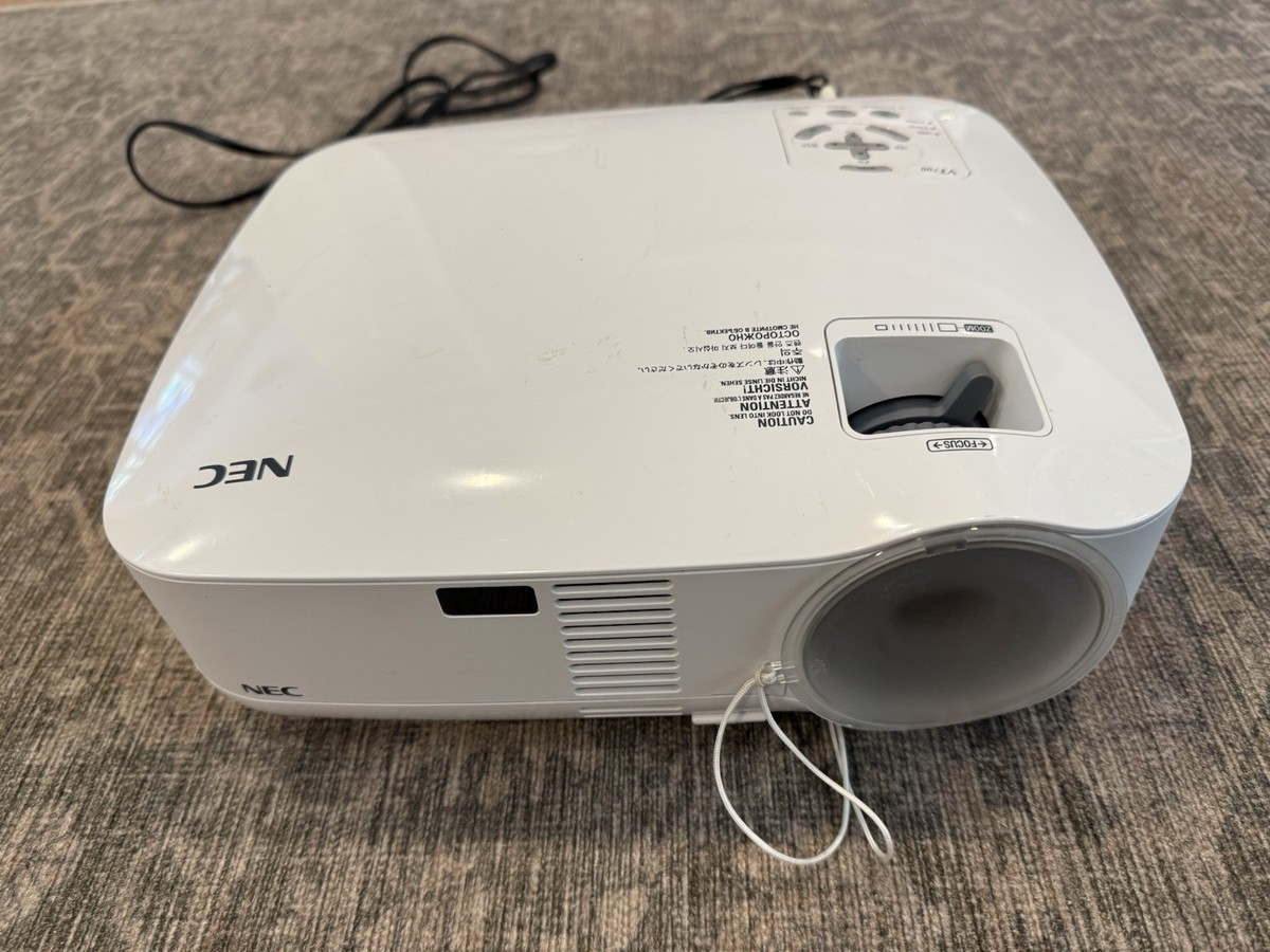 NEC Professional Projector Model VT700 HDMI 3LCD 3,000 ANSI Lumens