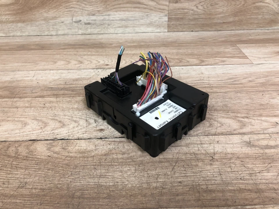 MÓDULO DE CONTROL DE CARROCERÍA DE REPOSAPIÉS LUZ DELANTERA NISSAN NV200 OEM 2013-2021 Foto 4 de 4