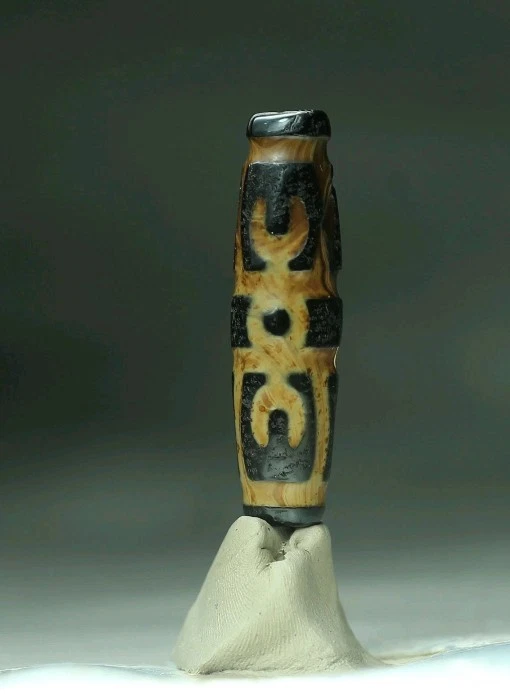 Rare Pre-1400s Indo/Tibetan Old Agate Pure Ripoche Scepter Dzi Bead 9*12*48mm - Image 2 of 4