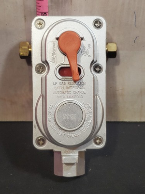 #ad Skyflame RV Propane Regulator for Dual Tanks 2 Stage Auto Changeover $25.00